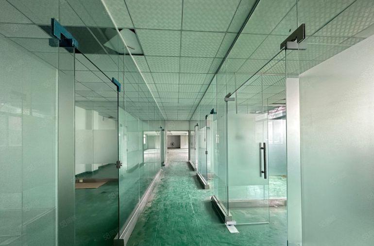 光明玉律大型园区600平精装厂房，拎包入驻，2部货梯