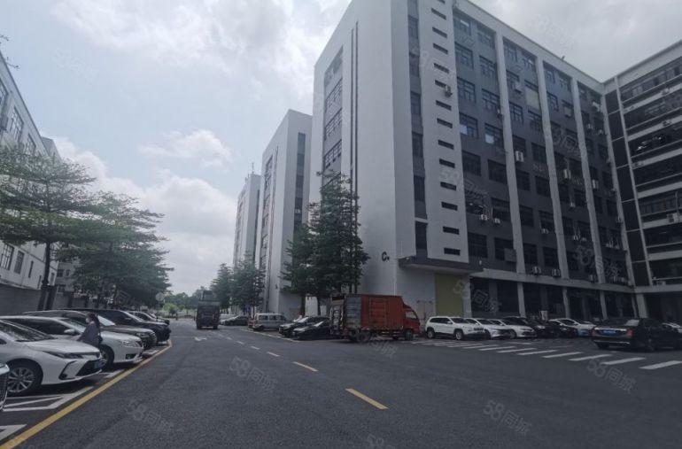 公明蒋石跟玉路边上大型园区原房东3楼整层1500平带豪华装修