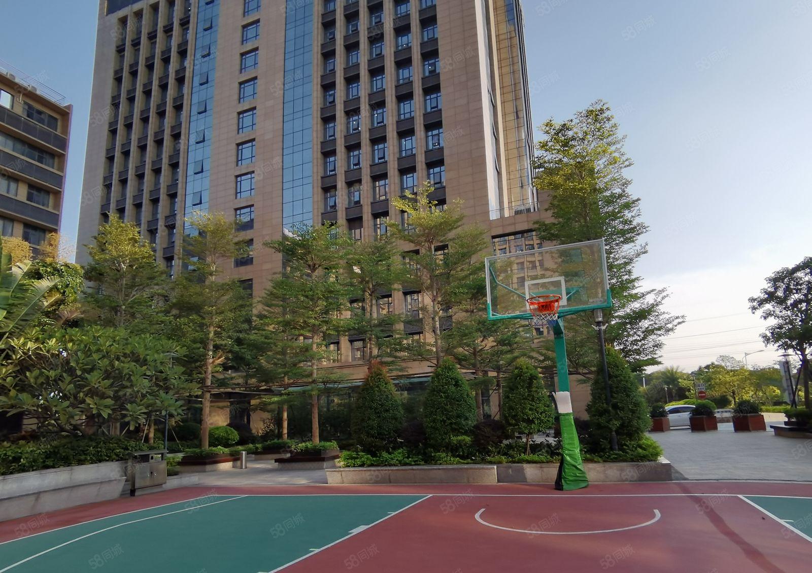 光明凤凰城地铁口厂房50平起租带货梯，可做仓库办公，小加工