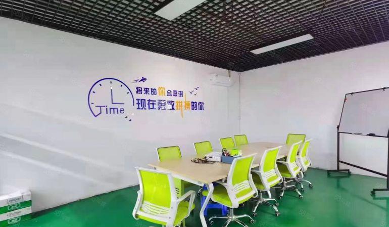 公明原房东独院厂房现成装修1500平方适合电子，LED，设备