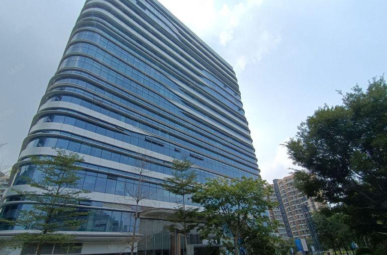 深圳公明高新区楼上2000平精装修办公电商厂房出租200起租