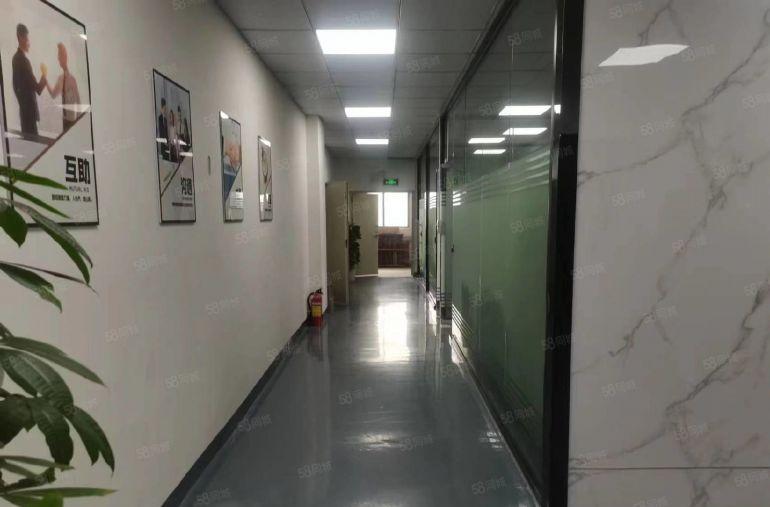 公明楼村精装厂房出租600平现成前台，办公室，洁净车间等