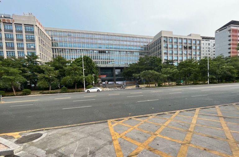 低价出租光明大道红本精装修厂房650平，地铁口200米