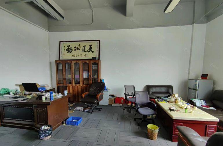 18元出租公明红星2楼整层1000平（原设备厂，全新地平漆）