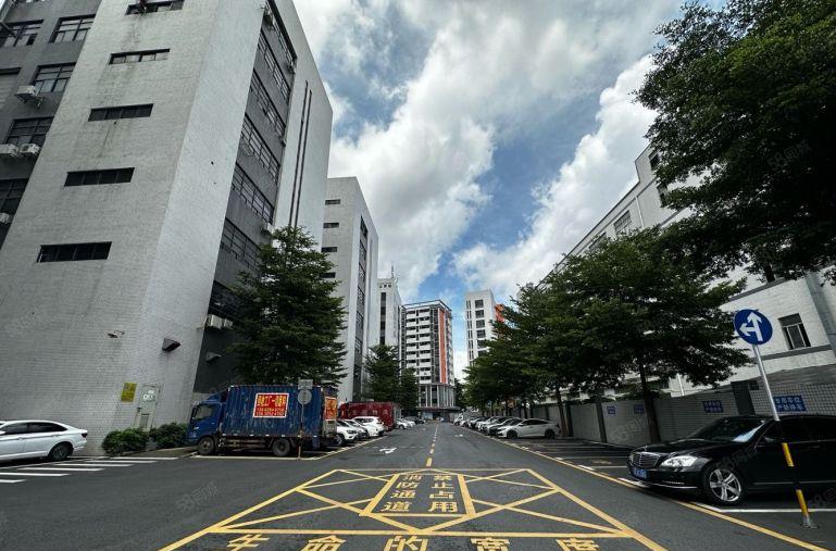 光明原房东高新产业园楼上整层精装厂房出租1500平