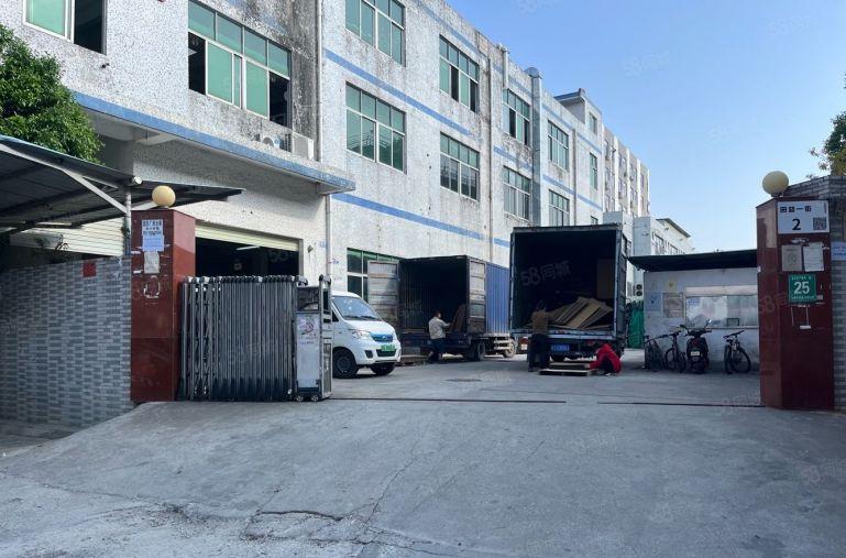 楼村地铁口红本园区楼上精装修700平，实际面积，免租6个月