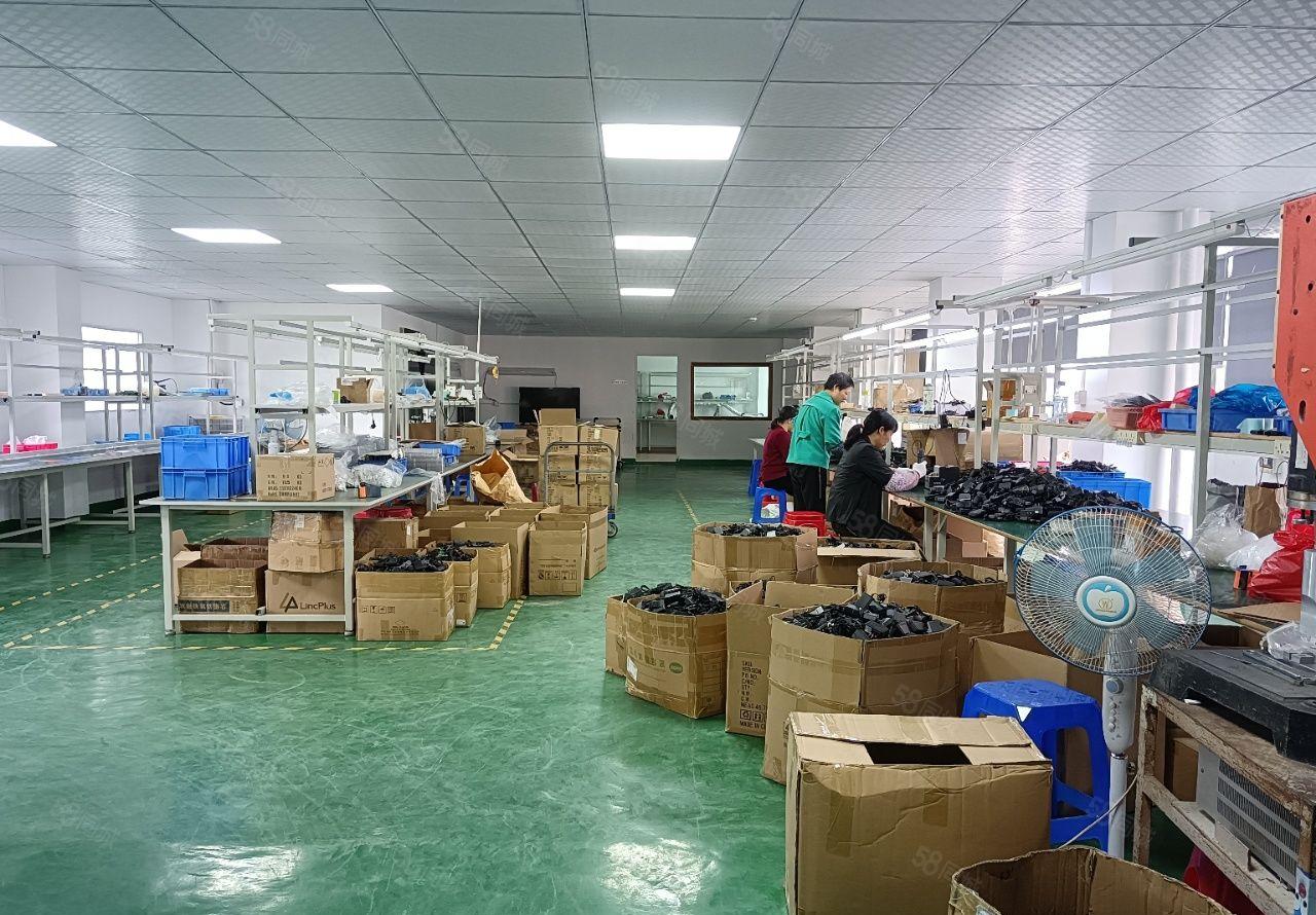 公明长圳新出二楼标准厂房出租800平带装修带吊机口