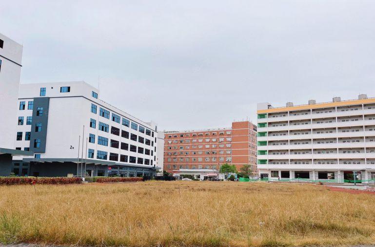 光明公明田寮精装修楼上1500平无公摊可分租200平已电改