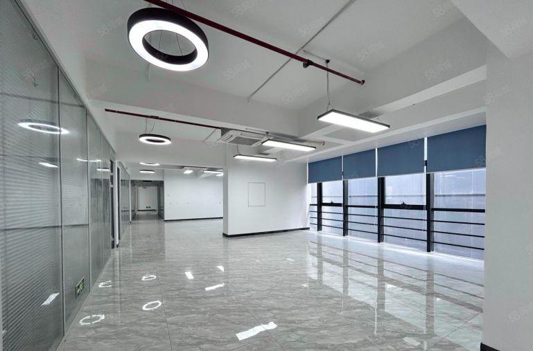 光明地铁口全新红本500平厂房 带精装修出租