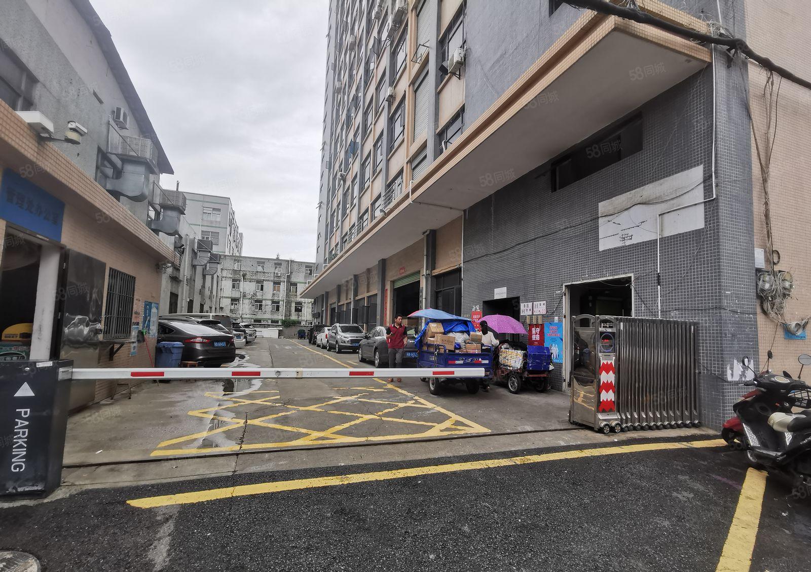 公明西田原房东独门独院1400平厂房招租空地大好招工