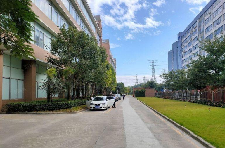 光明宝新科技园附近2000平 可分租重工业厂房 仓库低价出租