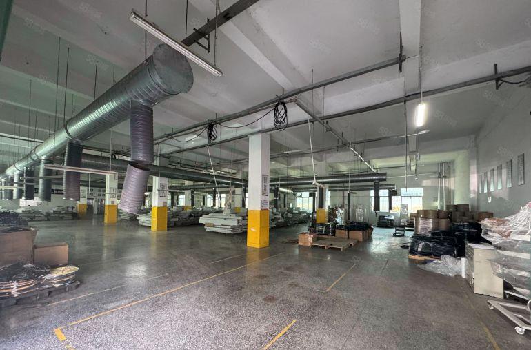 光明地铁口小独院1至3层3000平原房东实际面积厂房出租