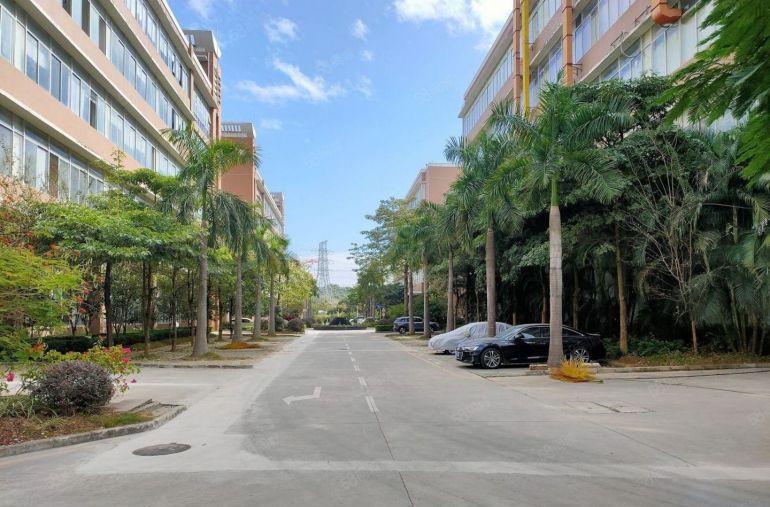 光明宝新科技园2000平厂房出租可分租一楼厂房仓库低价出租