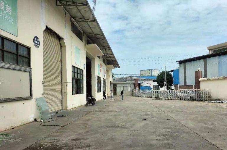 光明钢构单一层4200平方出租，空地大滴水9米交通便利