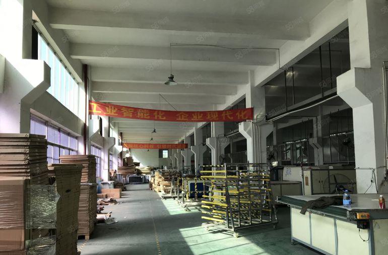 公明根玉路边上标准厂房1楼1450平，高度5.5米，带牛角