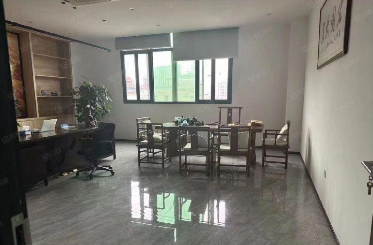 光明原房东红本低价豪华装修厂房出租2200平，仓库出租可分租