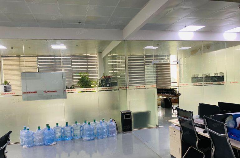 公明地铁口附近高新产业园楼上1000平厂房出租，带装修办公室