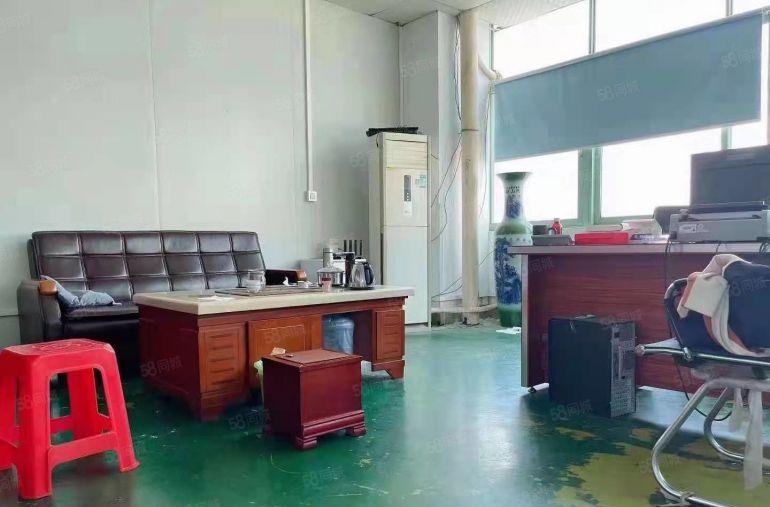 公明根玉路旁原房东厂房2楼980平3吨货梯，使用率百分之85