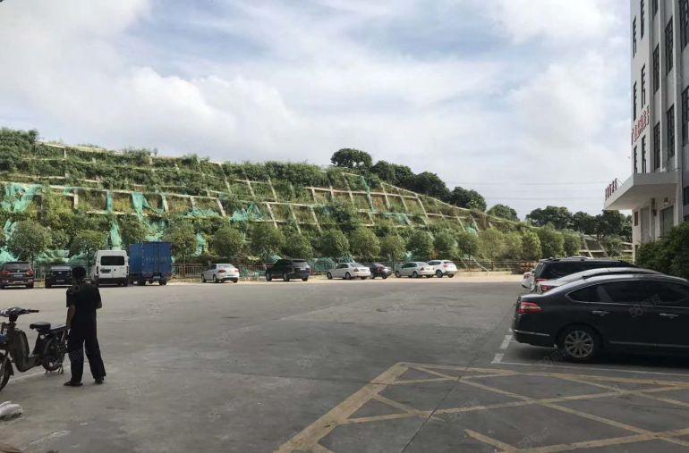 公明大型产业园一楼3000楼上1700，层高6米，带卸货平台