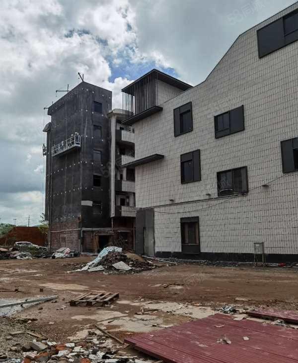 光明区高新园区独院厂房出租，三层厂房，全面翻新，有补贴。