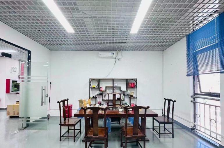 光明可补贴高新工业园200平起可分租精装修厂房一楼仓库出租