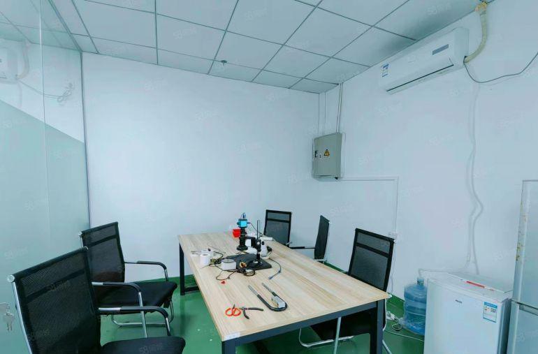 光明公明上村原电子厂出租（580平带洁净车间，有隔好的仓库）