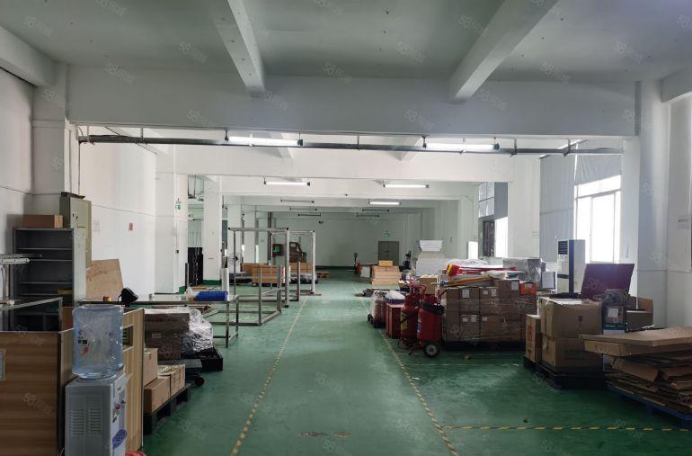 公明马山头原房东3楼整层1450平厂房出租，零公摊500起租