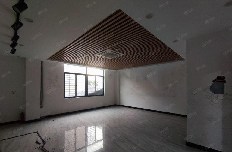 光明465平地铁精装修无尘车间低价厂房仓库空土地车位一楼出租