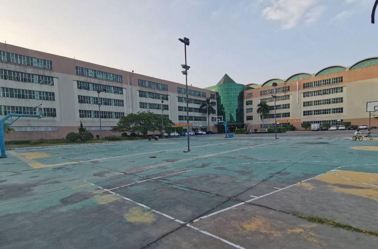 楼村地铁口原房东2000平方厂房仓库出租免租期2个月大小可分