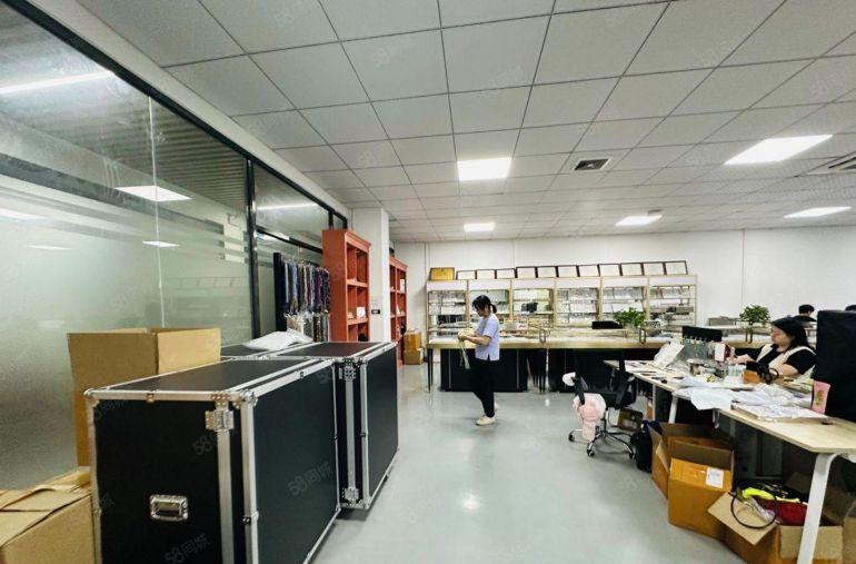 光明厂房100平至1000平出租近地铁站停车位充足 招工方便