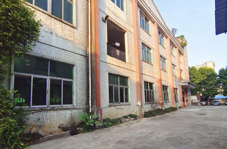 （大小分租）光明西田原房东独院红本厂房4500平，300平起