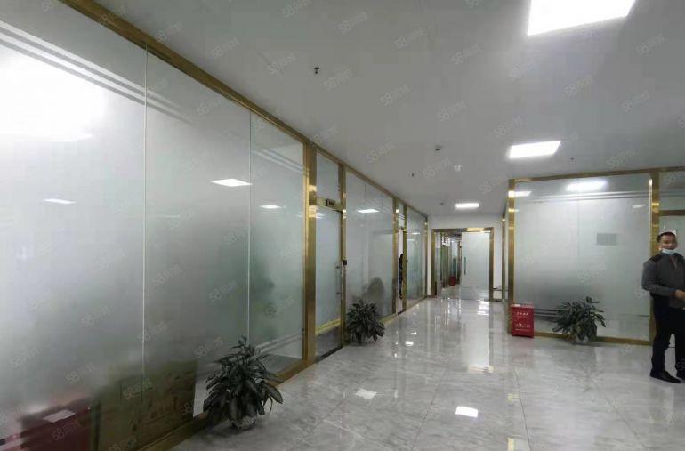 公明蒋石原显示屏厂出租（2400平5吨货梯，食宿配套齐全）