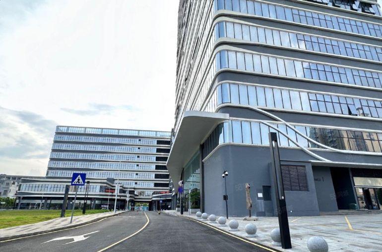 光明医疗器械产业园1500平整层，无公摊，补贴20元每平