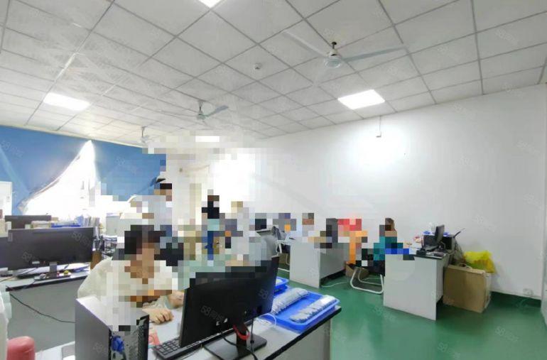 公明精装厂房，仓库出租950平车间干净明亮适合电子，显示屏