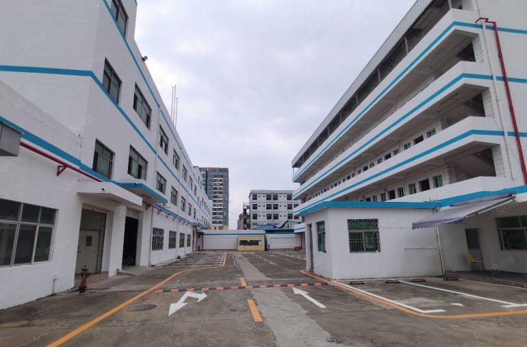 200平起租，公明马山头原房东红本大型园区楼上整层1500平