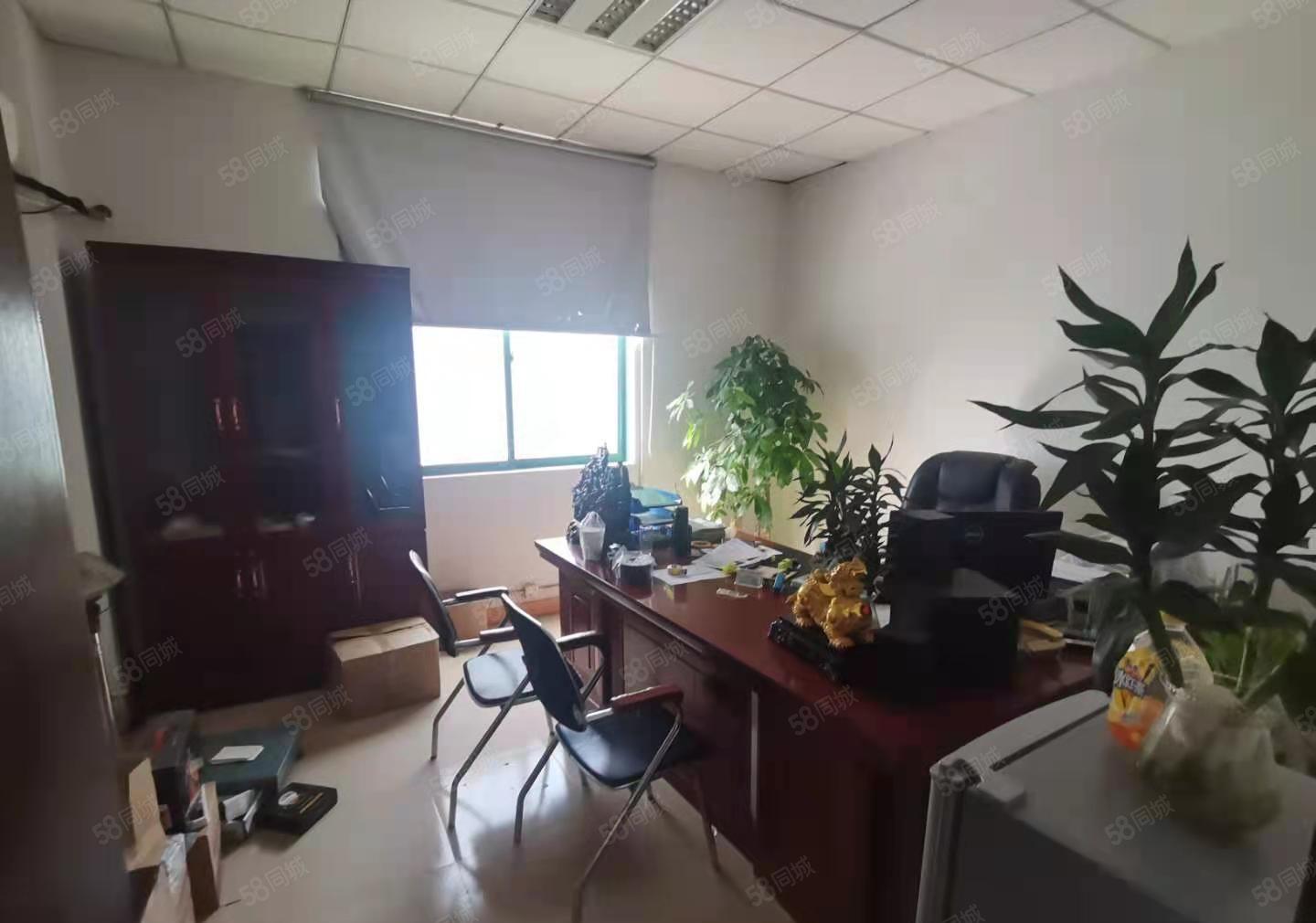 公明厂房出租南光高速出口旁楼上精装450平，看中随时可谈光明