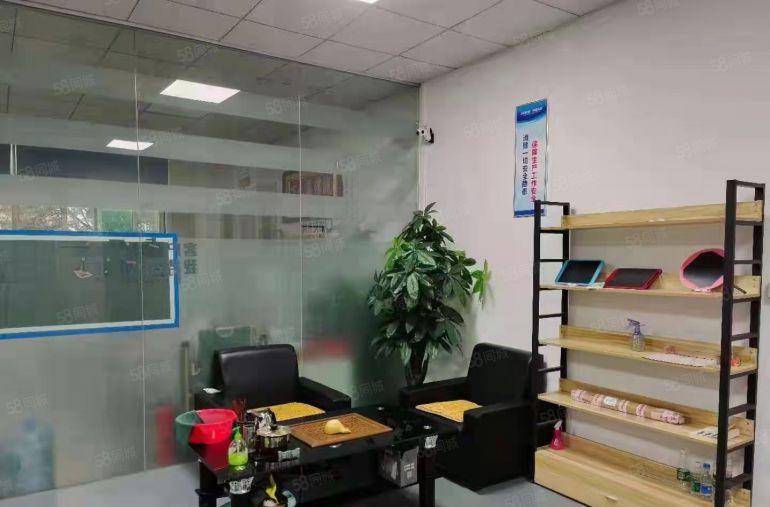 公明田寮精装厂房出租450平，是做电商，办公贸易，电子的