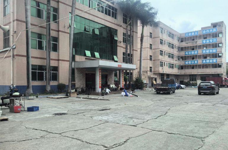 光明独院钢构厂房11000平配套独栋办公楼宿舍，宿舍可改厂房