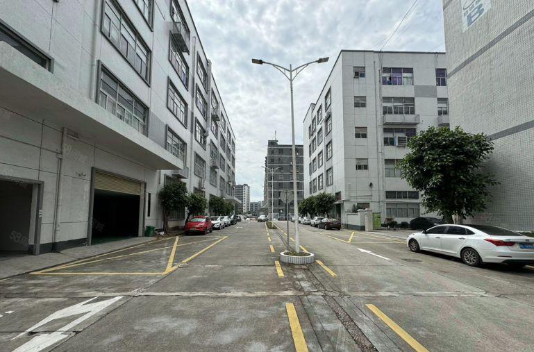 光明新湖街道楼上19块1000平方厂房仓库出租精装修水电齐全