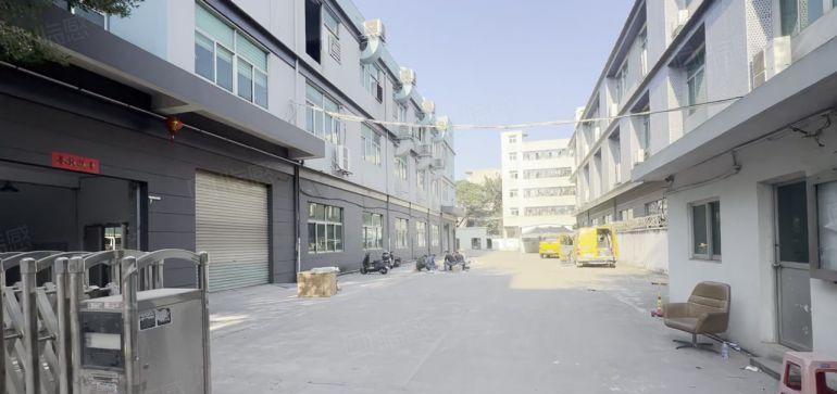 光明地铁口小独院1至3层3000平原房东实际面积厂房出租