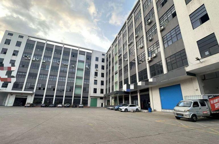 光明村委一楼1000平，价格22元，可分租