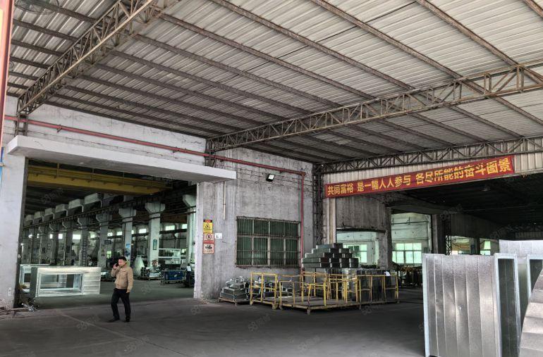 光明北环大道边独院钢构12米高，5部航车，一栋办公楼空地大。