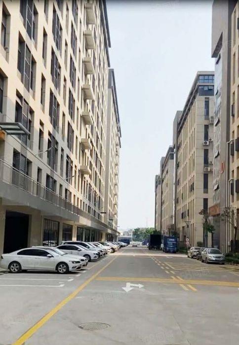 业主低价直租，临深圳光明1090平米一楼标准厂房便宜出租