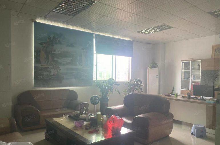 公明马山头新出3楼700平方精装修厂房招租