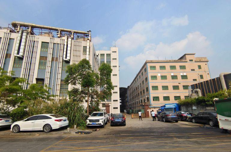 光明区公明田寮南光高速口新厂房形象好4500平方可以分租