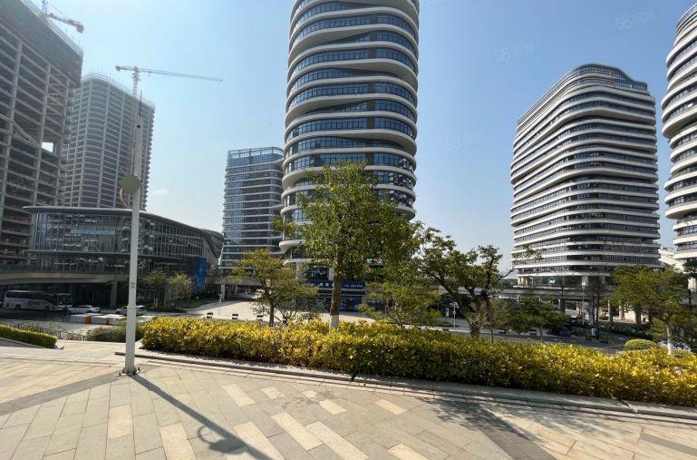 低价出租地铁口红本产业园精装厂房450平，免租6个月起