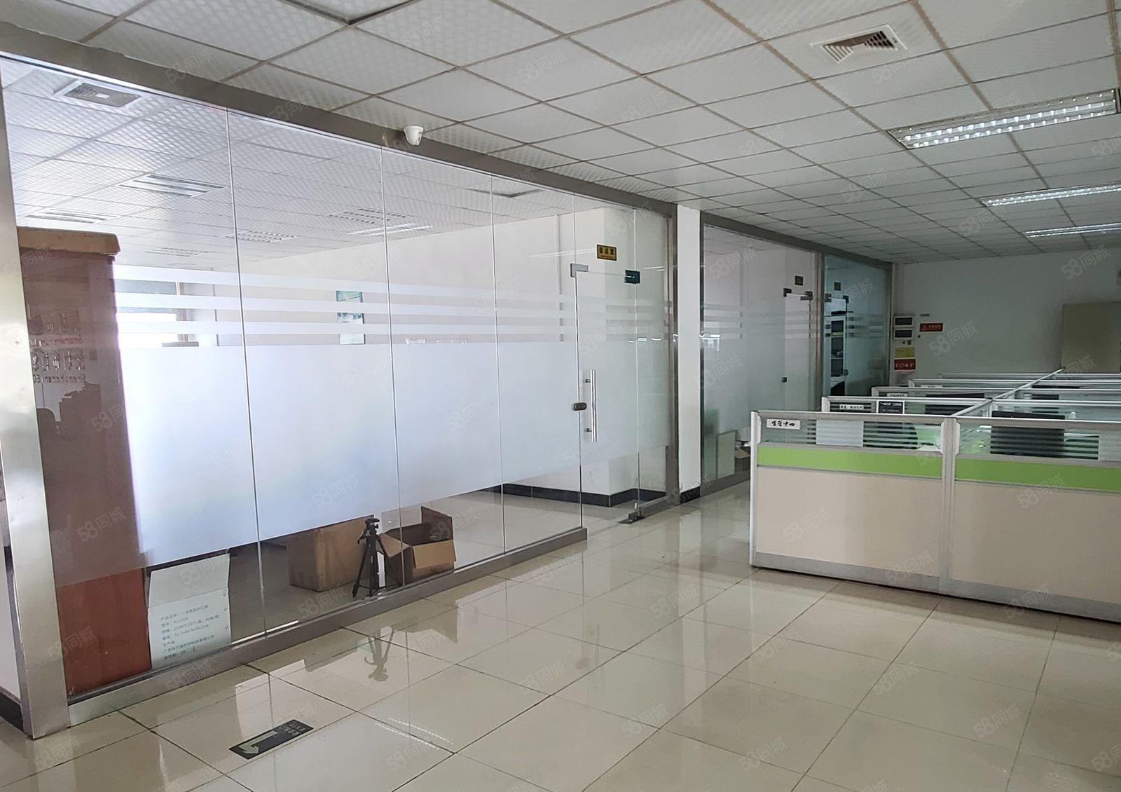 公明北环大道旁双高速出入口大型重工业园区