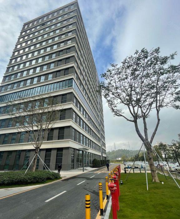 公明地铁口红本厂房单层1800平楼上承重1吨大货梯报价25块