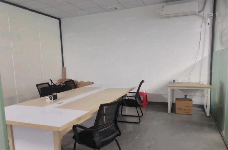 公明镇中心重工业厂房出租850平带多间精装办公室，5吨货梯