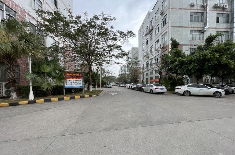 公明田寮楼上1000平标准厂房出租分租 房东急租 无尘车间